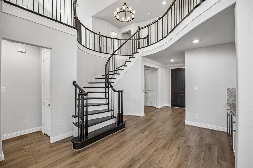 4913 Meadow Creek Drive