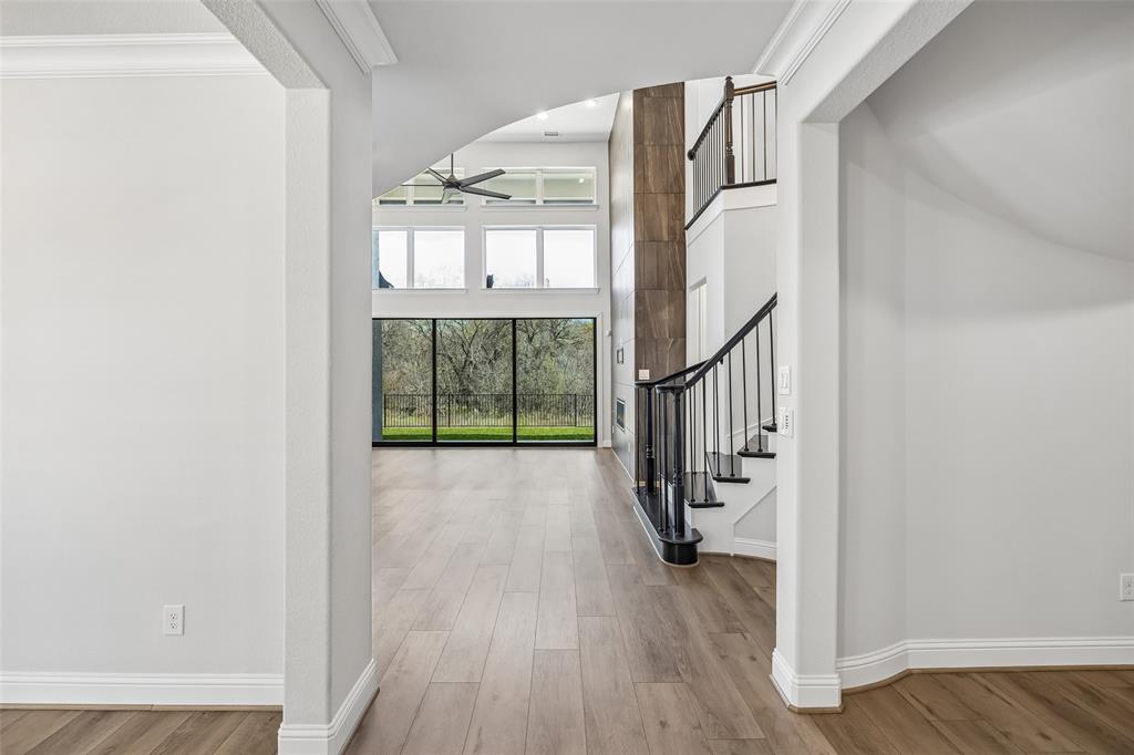 4913 Meadow Creek Drive