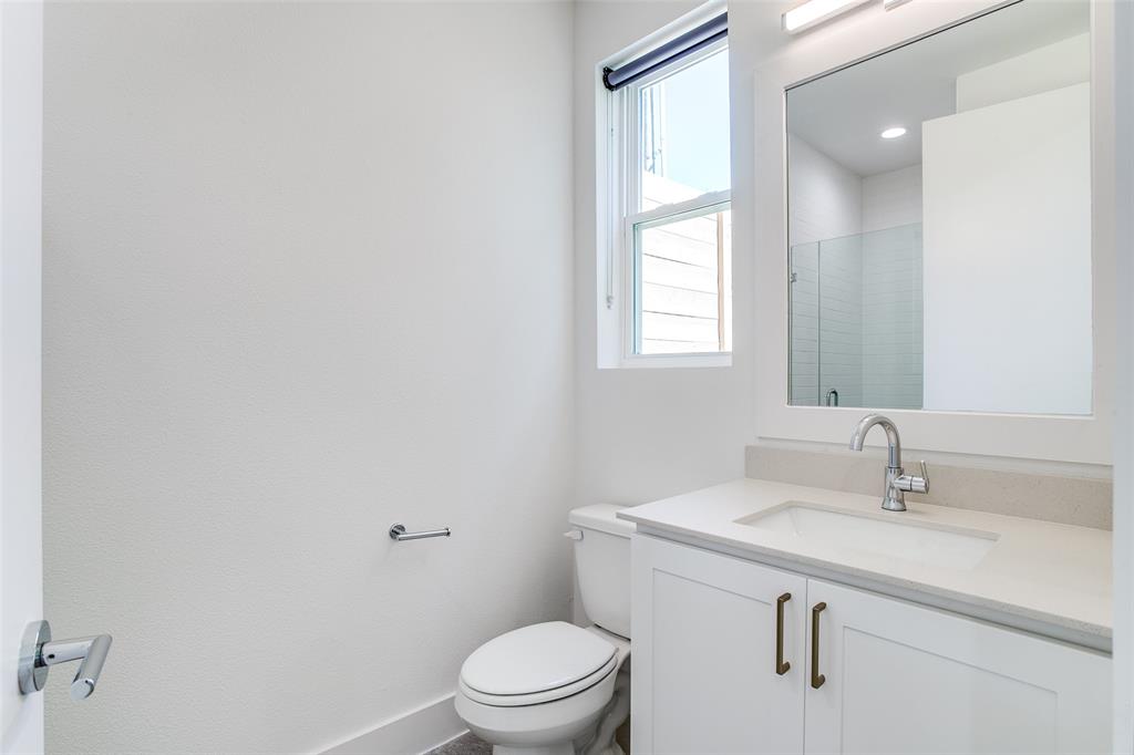 Ross Ave Heights - Residential Lease