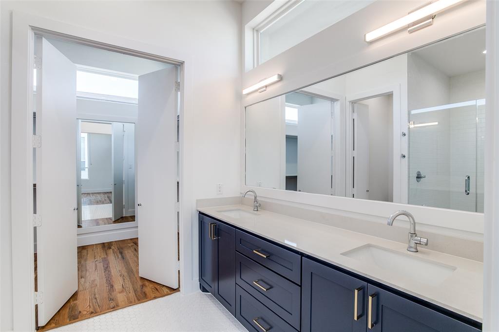 Ross Ave Heights - Residential Lease