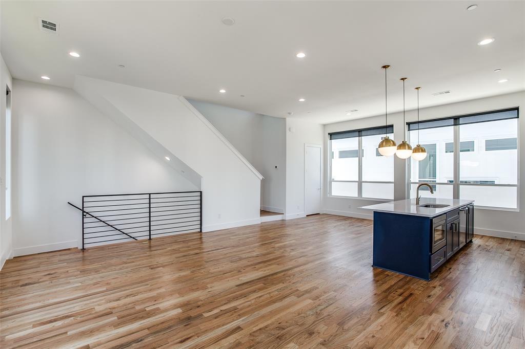 Ross Ave Heights - Residential Lease