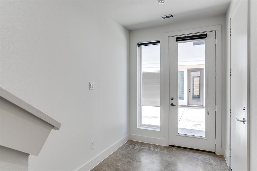 Ross Ave Heights - Residential Lease