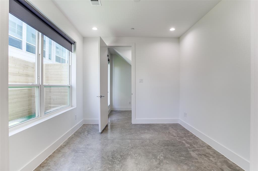 Ross Ave Heights - Residential Lease