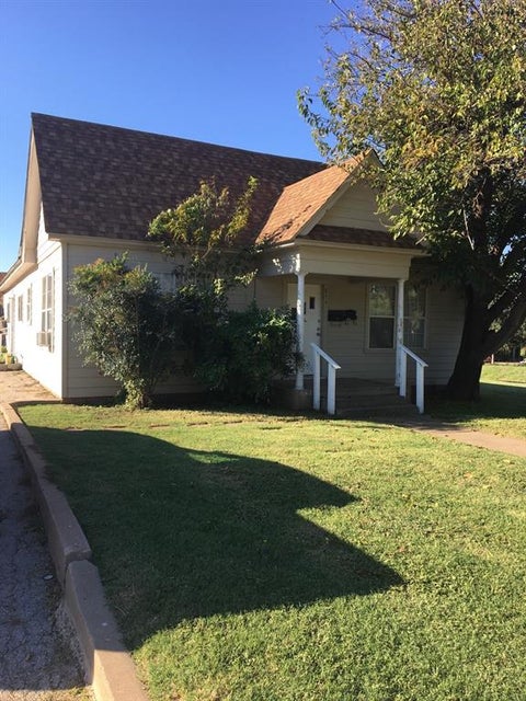 Photo of 601 EN 15th Street #Apt A, Abilene, TX 79601 (MLS # 21422517)