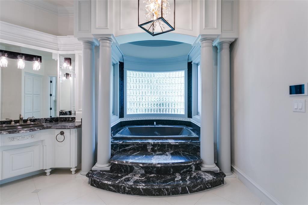 MONTICELLO ADDITION-SOUTHLAKE BLOCK 3 LOT 11 - Residential