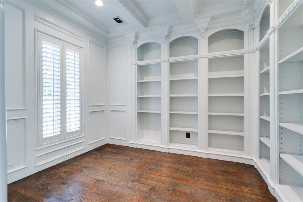 MONTICELLO ADDITION-SOUTHLAKE BLOCK 3 LOT 11 - Residential