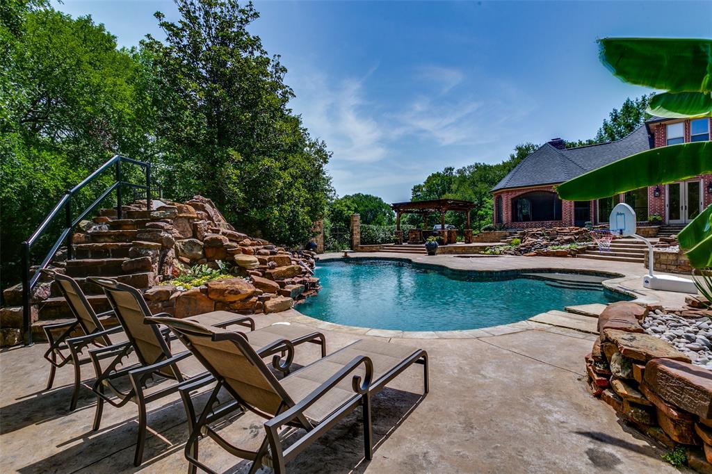 MONTICELLO ADDITION-SOUTHLAKE BLOCK 3 LOT 11 - Residential