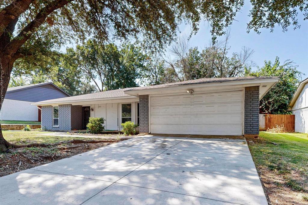 2211 Sierra Drive