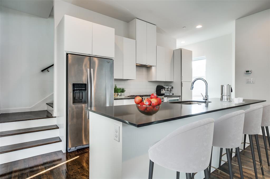 4901 Live Oak Street B