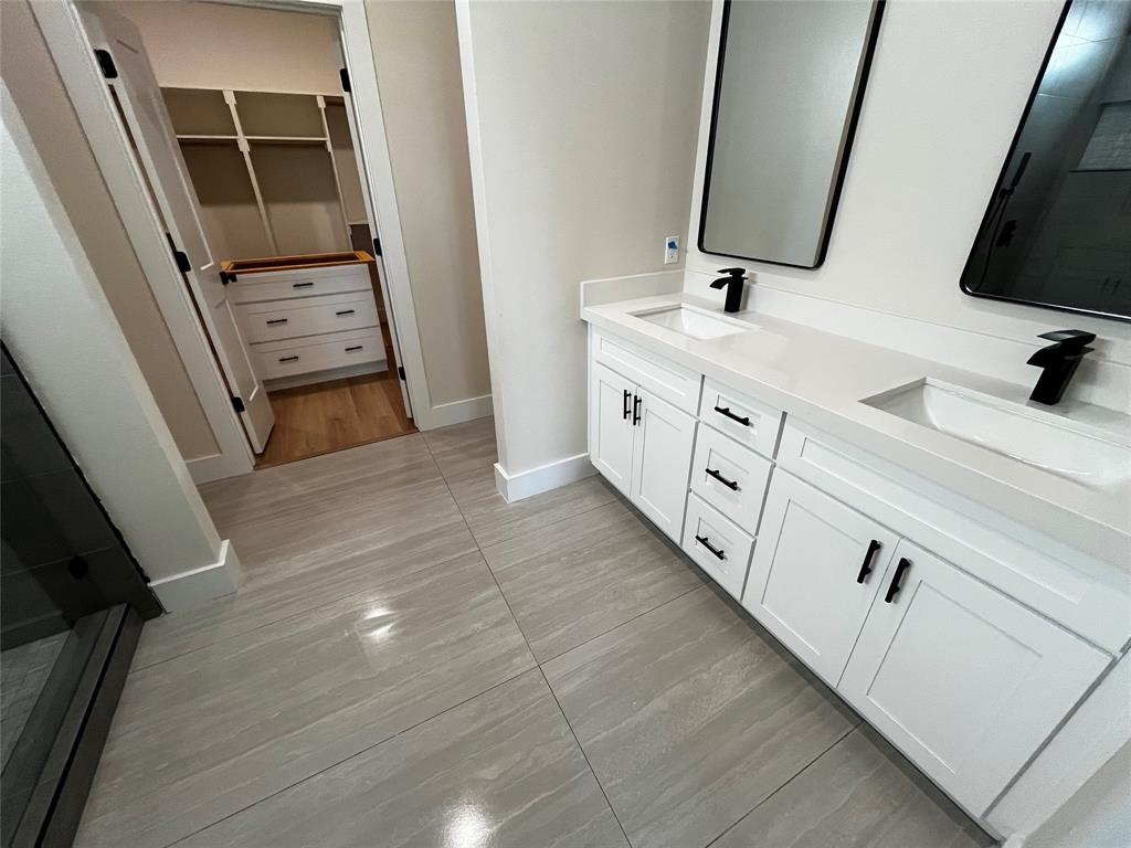 1117 fort worth