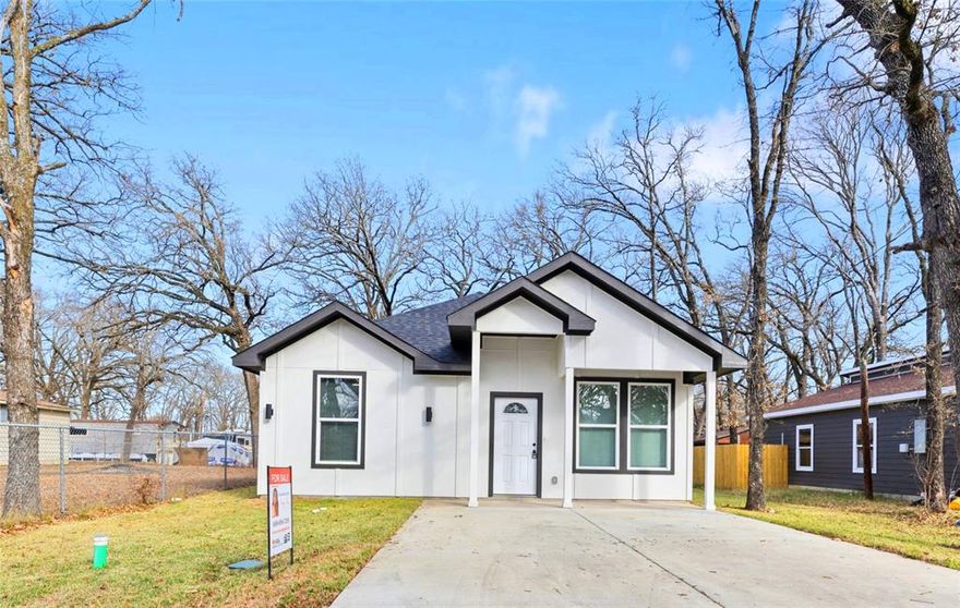 This 3-bedroom, 2-bath new construction offers a open-concept design, perfect for everyday living and entertaining. Nestled in a subdivision where new builds are beginning to take shape, the property provides a quiet, nature-filled setting while being part of a growing and revitalizing community. Enjoy the lake just minutes away, along with nearby entertainment, schools, grocery stores, and a central location in Gun Barrel City. A wonderful place to call home and be part of the area’s exciting transformation. Gun Barrel City is within the Mabank Independent School District. Elementary schools include Southside Elementary, Central Elementary, and Lakeview Elementary.