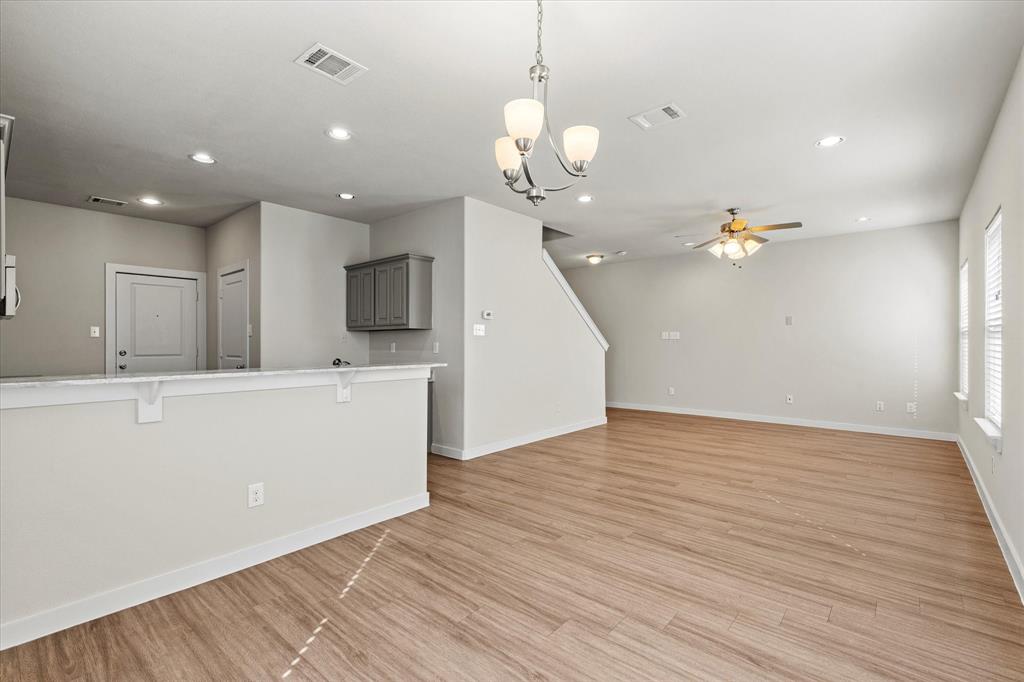 Parkway Village 02 - Residential Lease