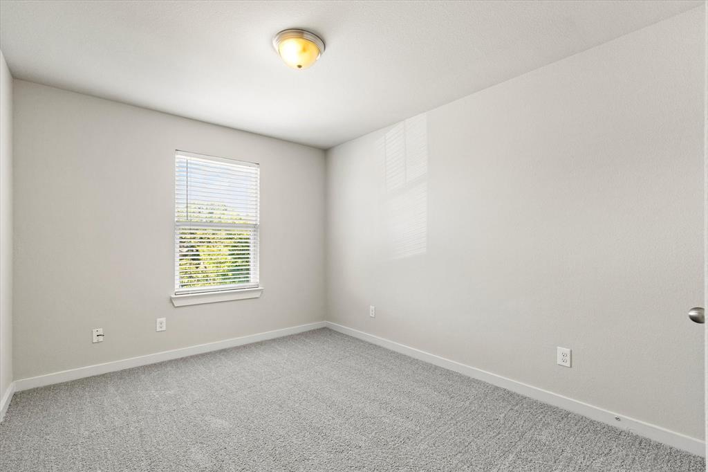 Parkway Village 02 - Residential Lease