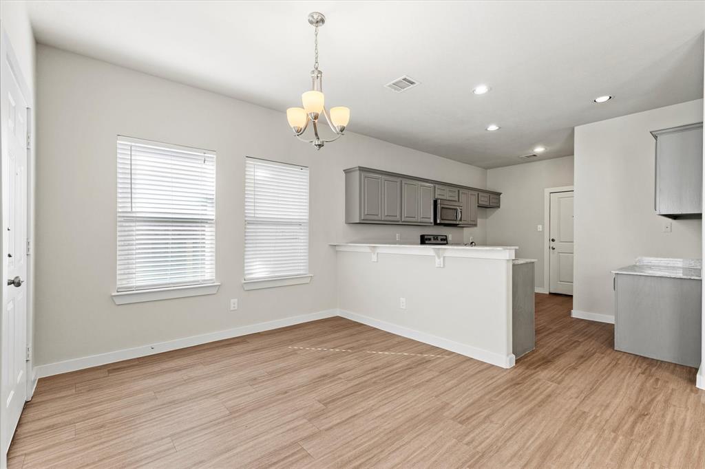 Parkway Village 02 - Residential Lease