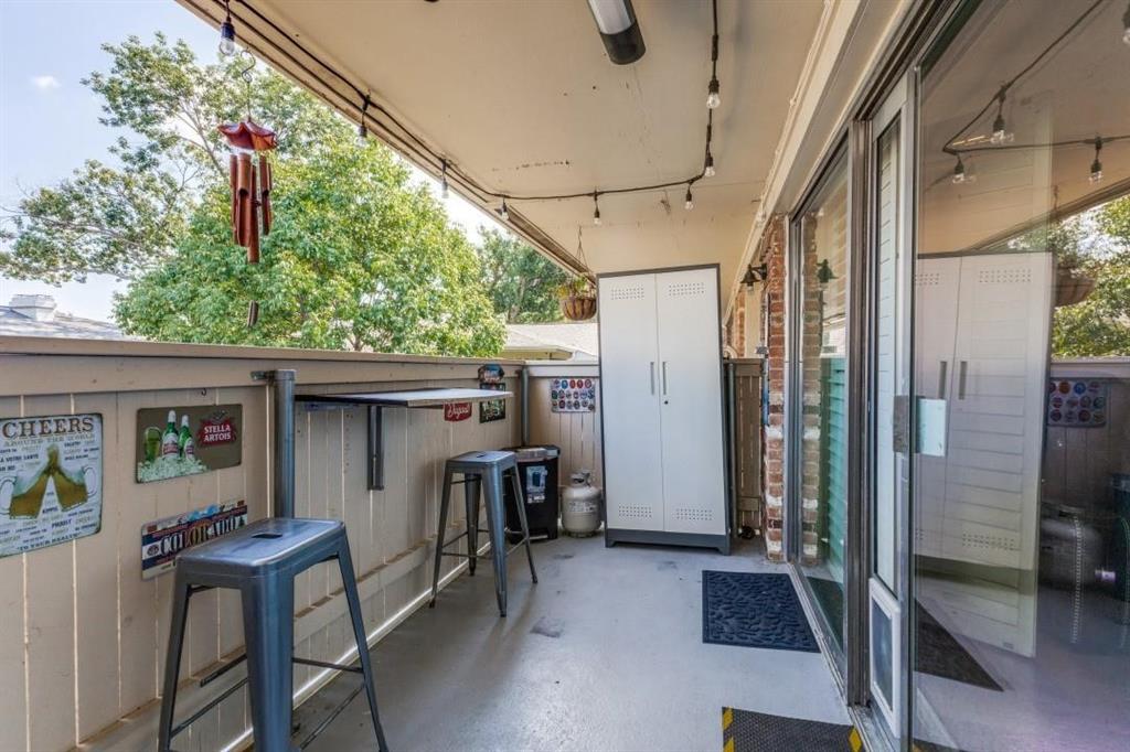 Royal Oaks Condo - Residential