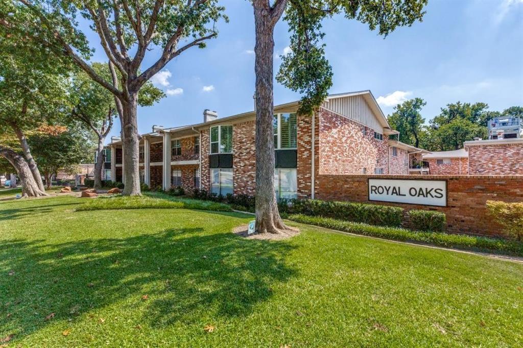 Royal Oaks Condo - Residential