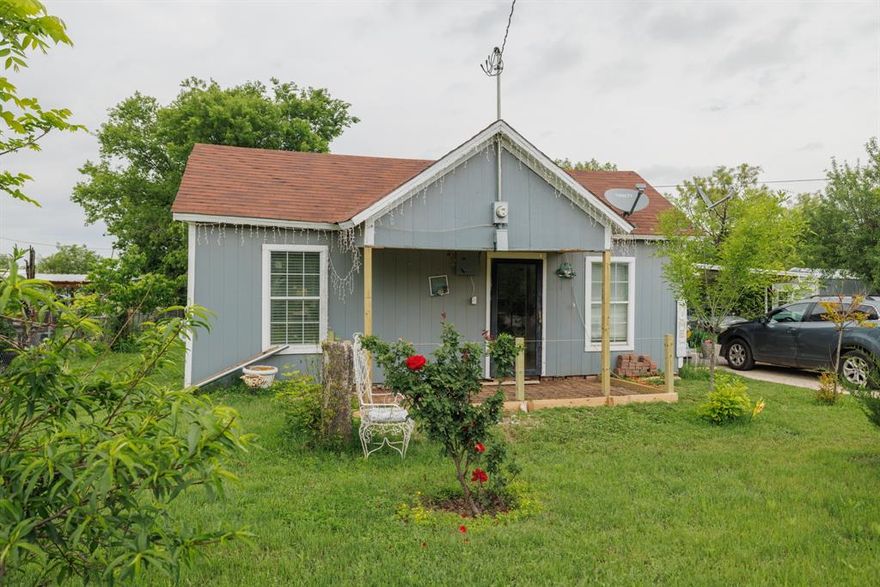 This charming 2-bedroom, 1-bath home sits on a spacious double lot, offering plenty of room to spread out and enjoy. Inside, the large kitchen flows seamlessly into the dining area; perfect for everyday living or gathering with friends and family. The split bedroom layout provides added privacy, giving everyone their own comfortable space. Hosting is a breeze with separate guest quarters featuring a private bedroom and bath; ideal for visitors or extended stays. Outside, you’ll find a storage building for all your extras, along with a new roof and a welcoming front patio that’s perfect for relaxing evenings. With its flexible layout and extra space, this property offers comfort and convenience inside and out.