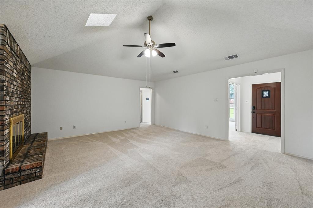 Denton, Texas 76201, United States, 3 Bedrooms Bedrooms, ,2 BathroomsBathrooms,Residential,Active,170709