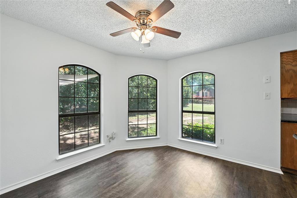 Denton, Texas 76201, United States, 3 Bedrooms Bedrooms, ,2 BathroomsBathrooms,Residential,Active,170709