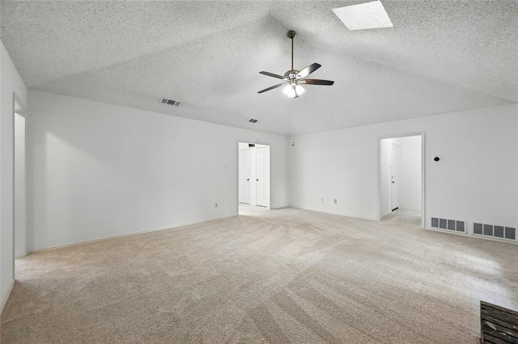 Denton, Texas 76201, United States, 3 Bedrooms Bedrooms, ,2 BathroomsBathrooms,Residential,Active,170709