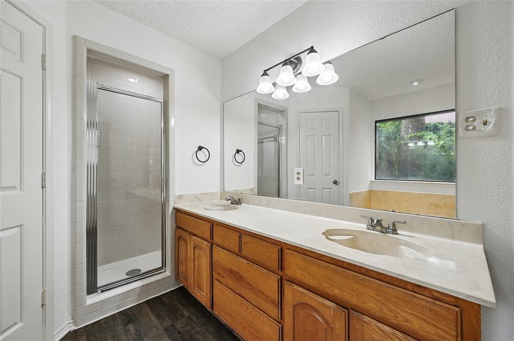 Denton, Texas 76201, United States, 3 Bedrooms Bedrooms, ,2 BathroomsBathrooms,Residential,Active,170709