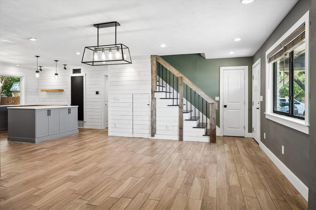 6729 Marilyn Lane