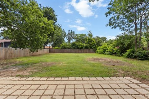 Tiny photo for 1035 Warden Street, Benbrook, TX 76126 (MLS # 21210315)