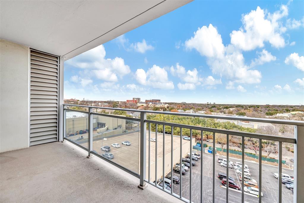 Twenty-One Turtle Crk Condo Projec - Residential