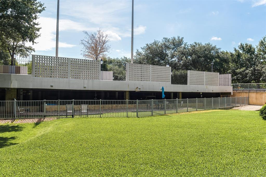 Twenty-One Turtle Crk Condo Projec - Residential