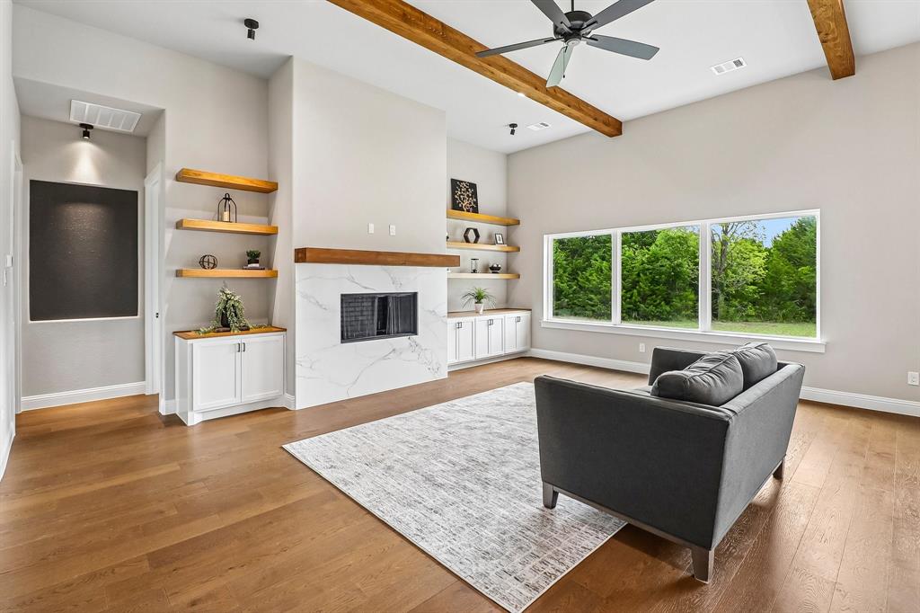 3080 Glen Oaks Drive