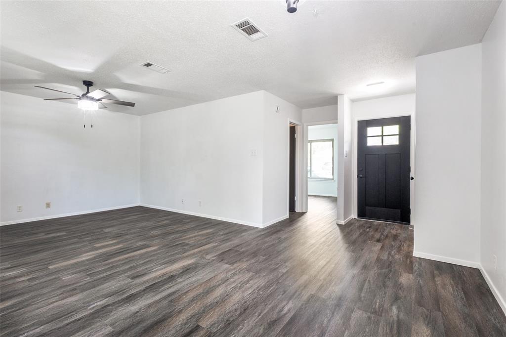 3326 Gardenview Circle