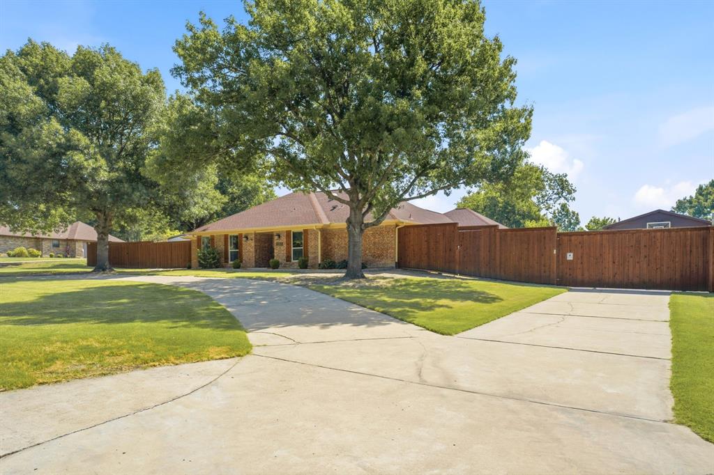 220 Dale Drive