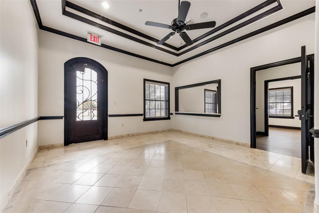 9500 Lakeview Parkway 200