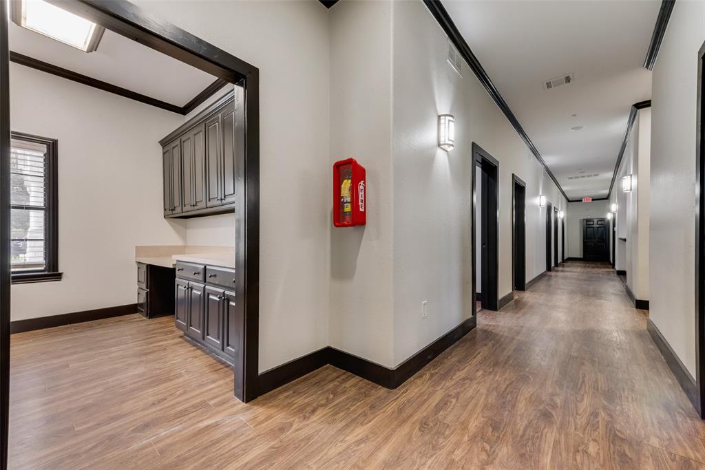 9500 Lakeview Parkway 200