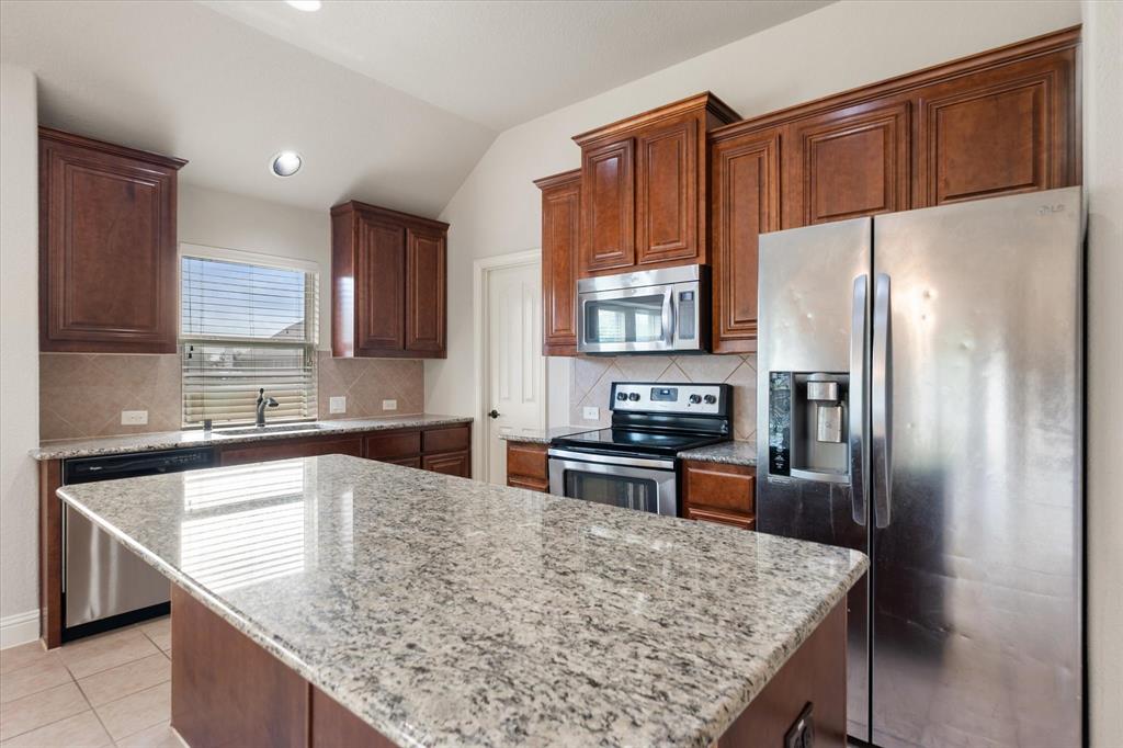6633 Meadow Glen Drive