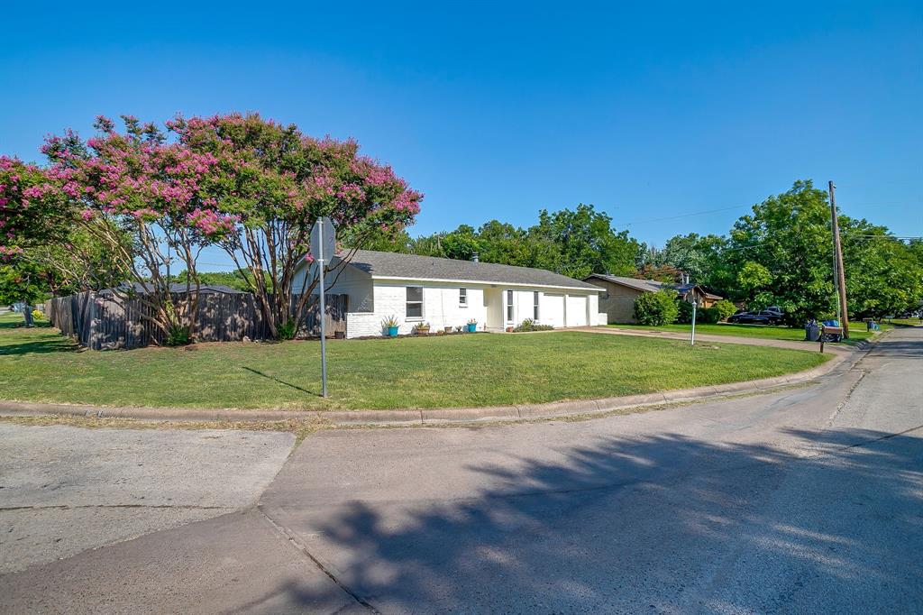 1132 John Reagan Street