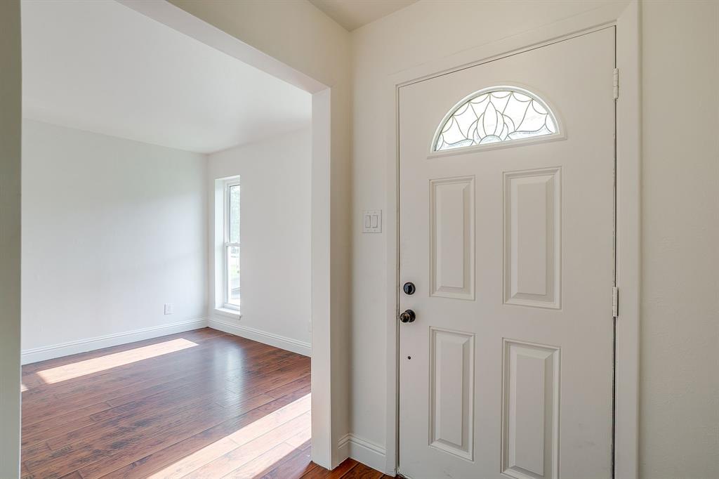 1132 John Reagan Street