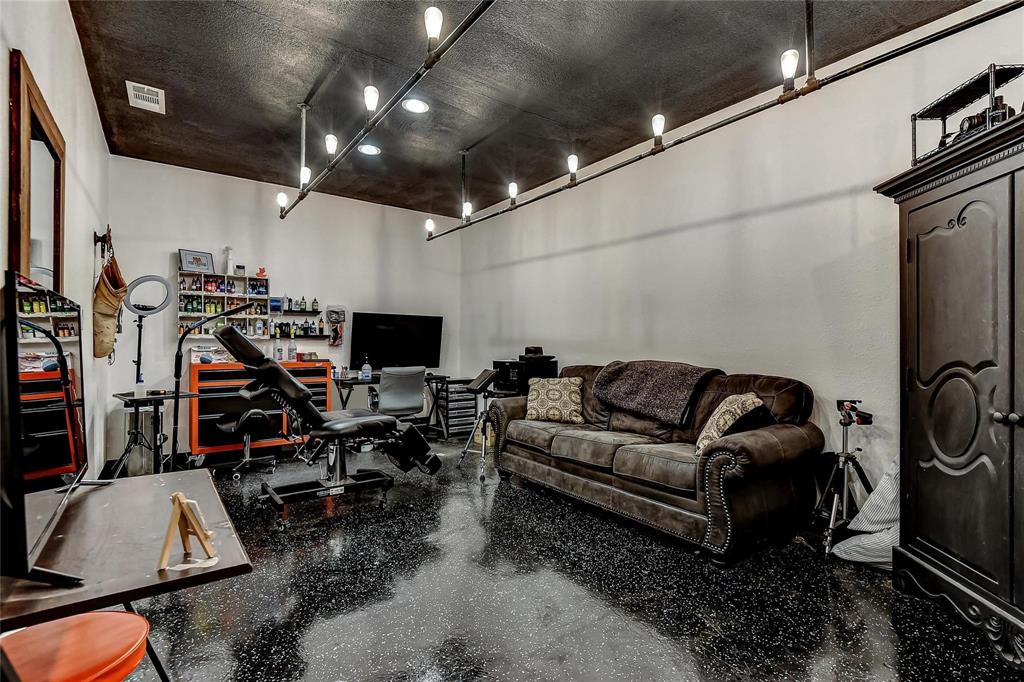 BREEZY HILL ADDITION - Commercial Sale