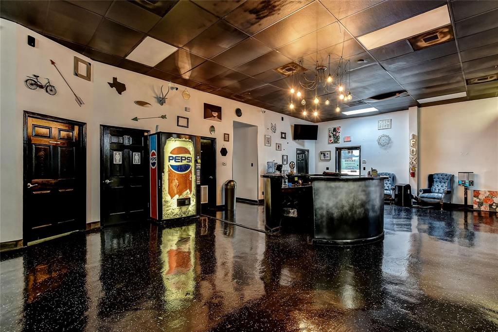 BREEZY HILL ADDITION - Commercial Sale