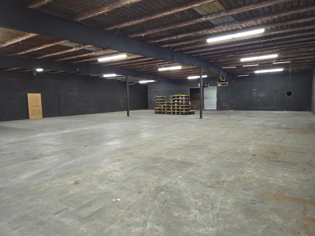 BREEZY HILL ADDITION - Commercial Sale