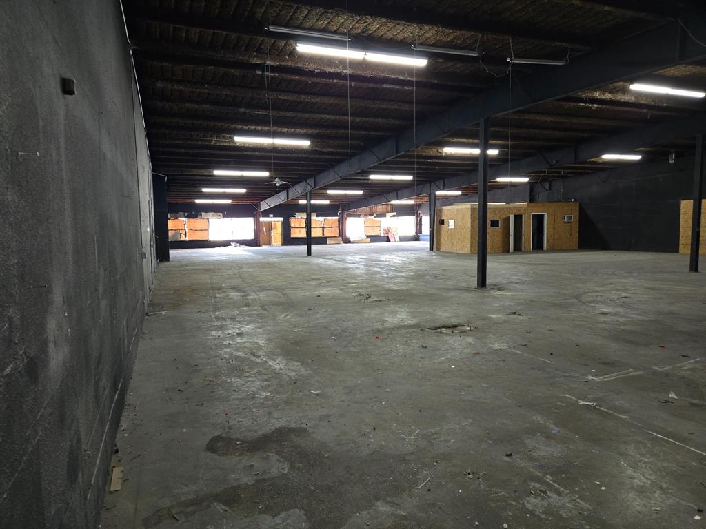 BREEZY HILL ADDITION - Commercial Sale