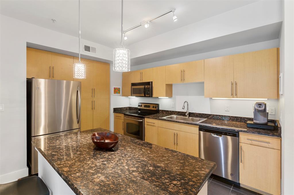 4605 Cedar Springs Road 203
