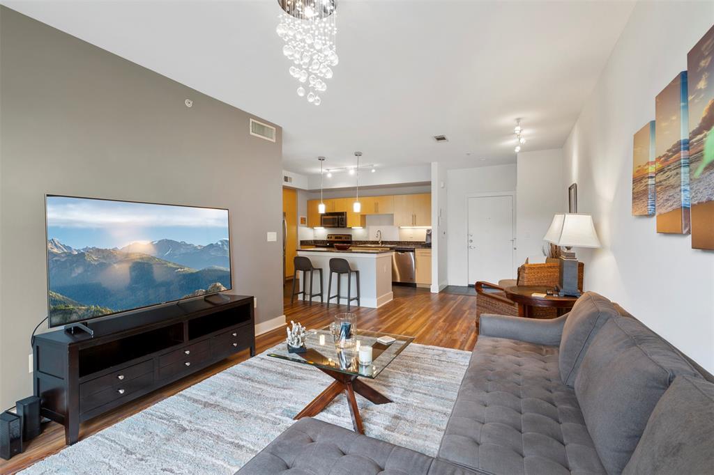 4605 Cedar Springs Road 203