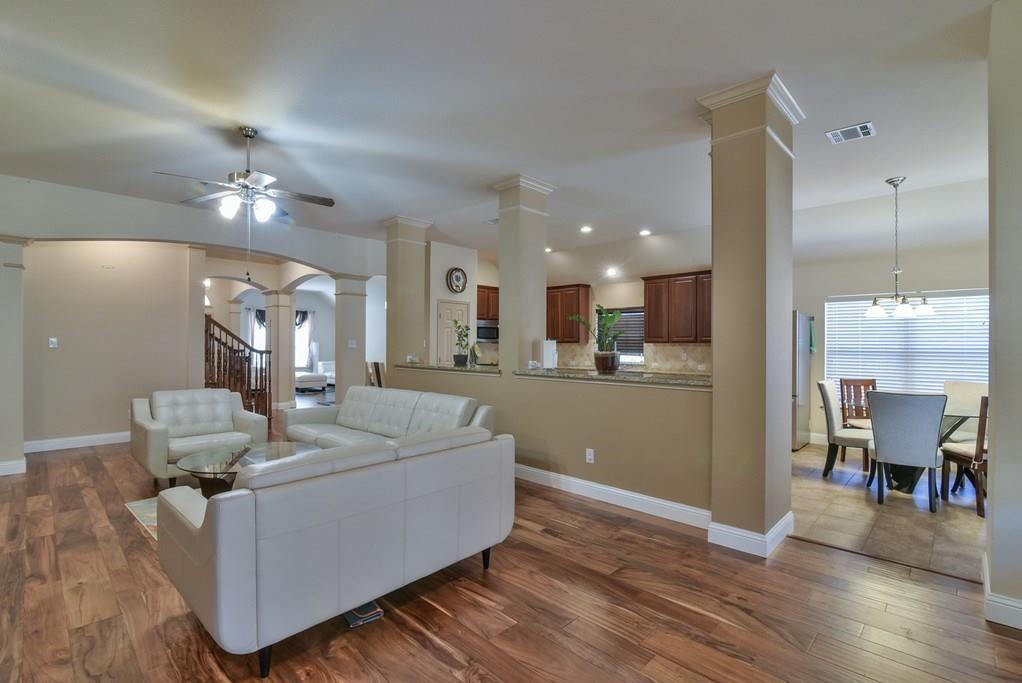 Foxwood Glen - Residential