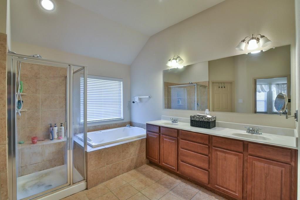 Foxwood Glen - Residential
