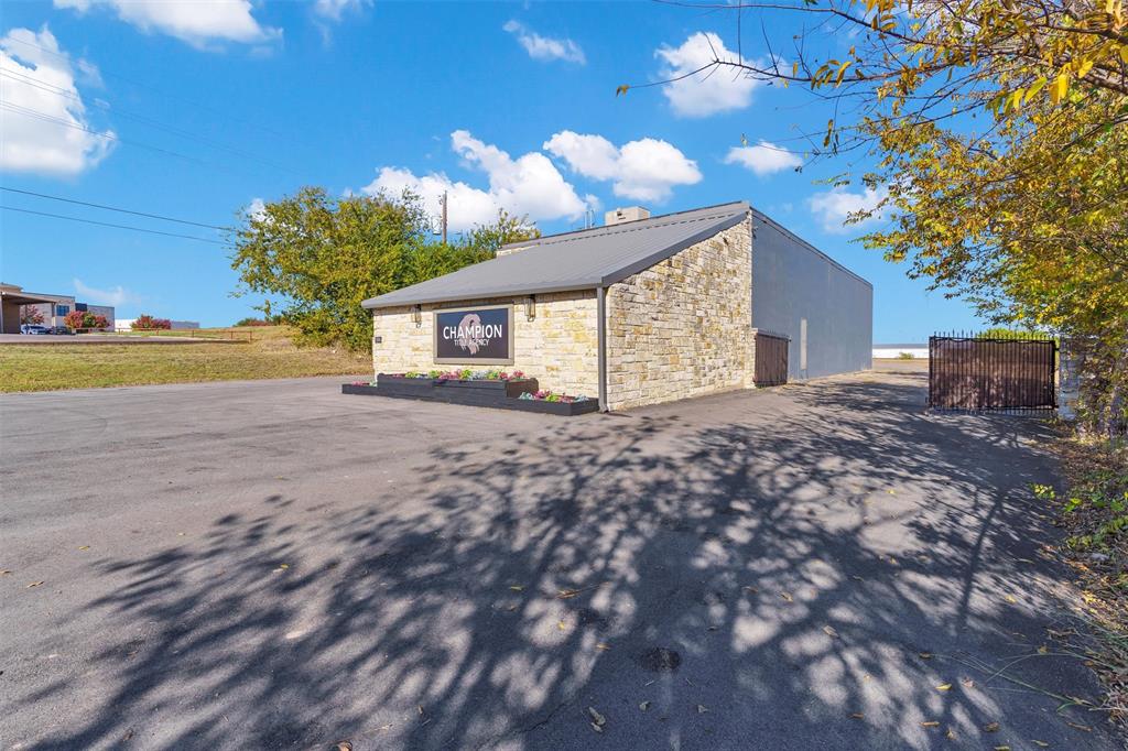 Milam - Commercial Sale