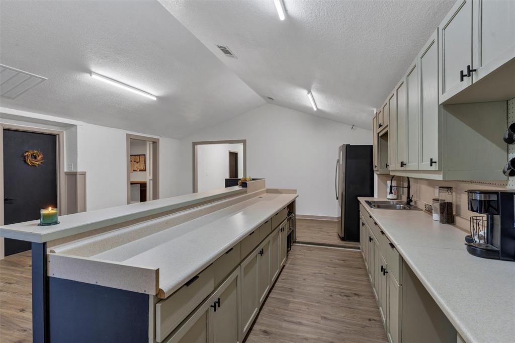 Milam - Commercial Sale