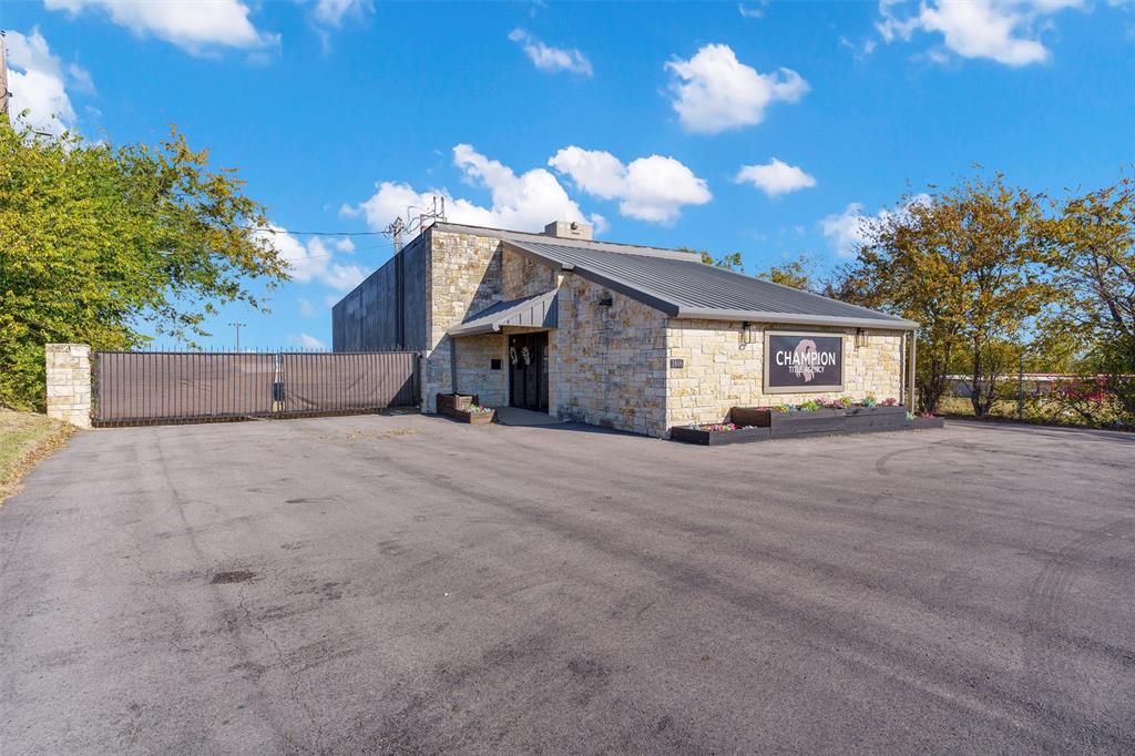 Milam - Commercial Sale