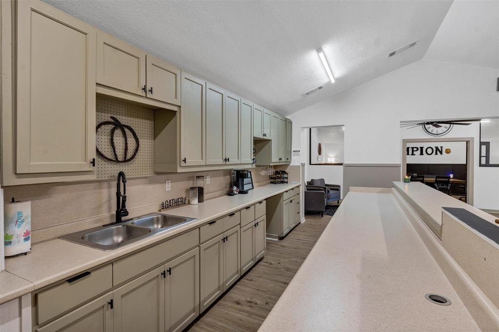 Milam - Commercial Sale