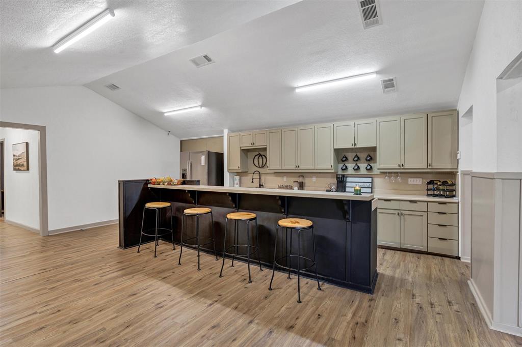 Milam - Commercial Sale